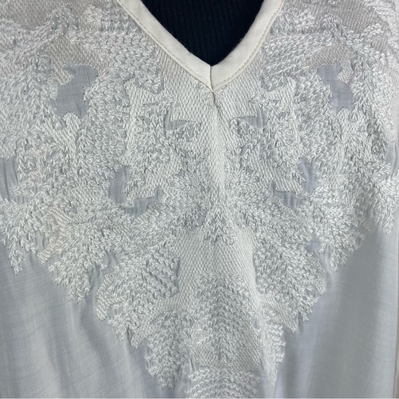 H&M Embroidered V-Neck Sheer Hi-Low Blouse with keyhole sleeves Size 2 - Picture 3 of 6